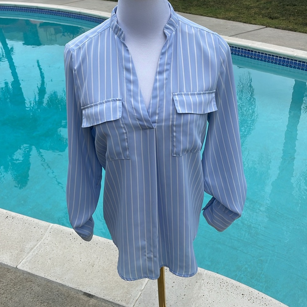 a new dag Oversized Blue & White Stripped pull over long-sleeve blouse | Size XS